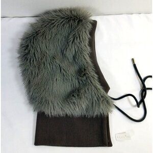 Towne and Reese Gray Faux Fur Drawstring Hood Winter Hat Reversible Womens